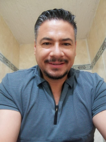 <em>Carlos G.</em>